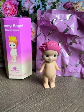 Sonny Angel CARNATION Figure Flower Series AUTHENTIC Factory Fresh Doll NEW